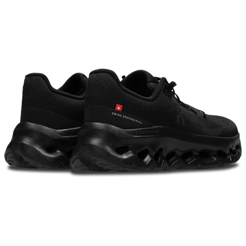 RIVEN FASHION | ON CLOUD SNEAKERS